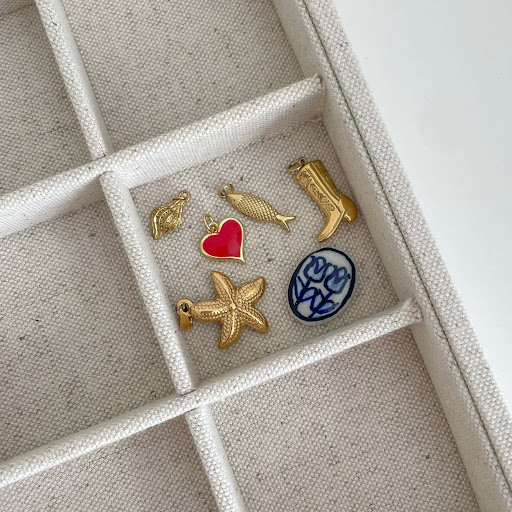 Title 6, Collier Pendentif Amour Perle Baroque Artificie...