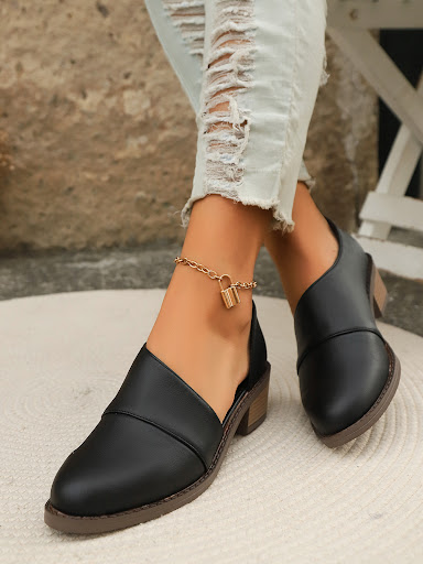 Title 4, Side Hollow Low Heel Pointed Toe Shoes