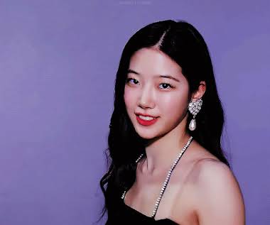 LE SSERAFIM's Kazuha Goes Viral For Her Dazzling Visuals That Resemble Suzy  - Koreaboo