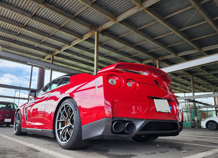 NISSAN GT-Rのヨシさんが投稿したカスタム事例の投稿画像1枚目