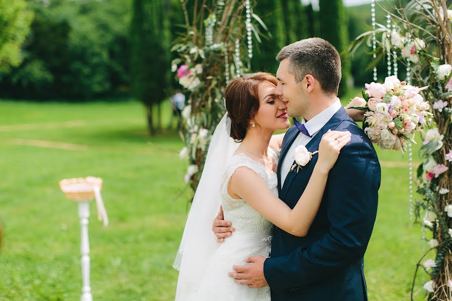 Fotografo di matrimoni Viktoriya Khruleva (victori). Foto del 3 gennaio 2017