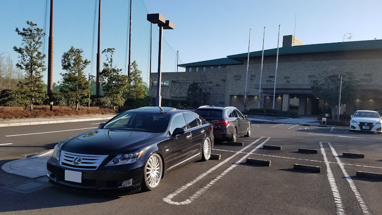 LSのゴルフチューン⛳・LEXUS LS460・ゴルフ場・緊急事態宣言発令・神奈川県某所に関するカスタム事例の投稿画像1枚目