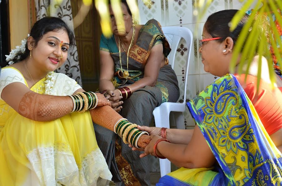 Wedding photographer Vishu Shende (studiokamla). Photo of 10 December 2020