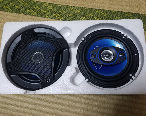 ノア Zrr80wのスピーカー Ledテープ仕込んでみたに関するカスタム メンテナンスの投稿画像 車のカスタム情報はcartune