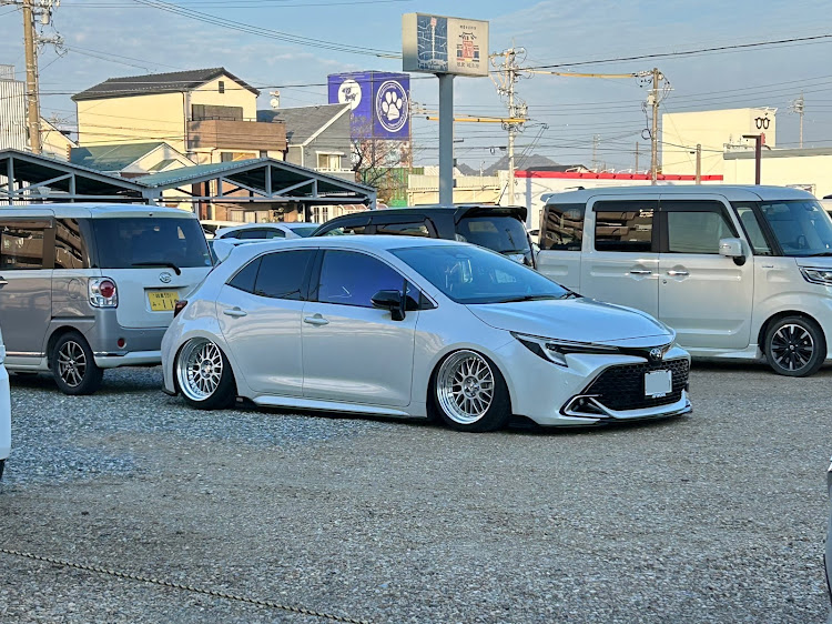 カローラスポーツのWORK・TOM'S・ACC airrunnerに関するカスタム事例の投稿画像1枚目