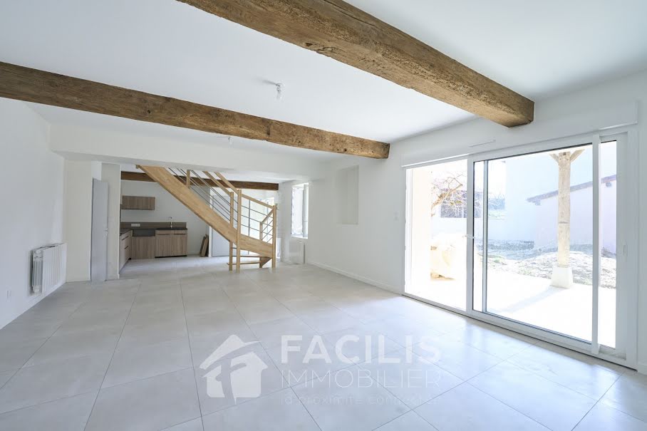 Vente maison 5 pièces 110 m² à Illiat (01140), 264 000 €