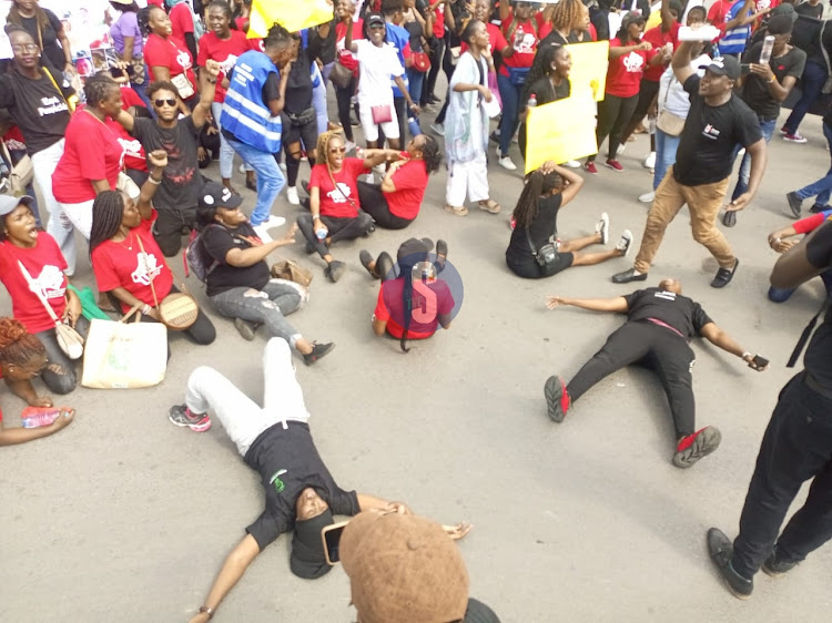 People expressing their emotions against femicide on the Mombasa streets during the march that started from Moi Avenue streets (Mapembeni) to Tonoka social hall on January 27, 2024.