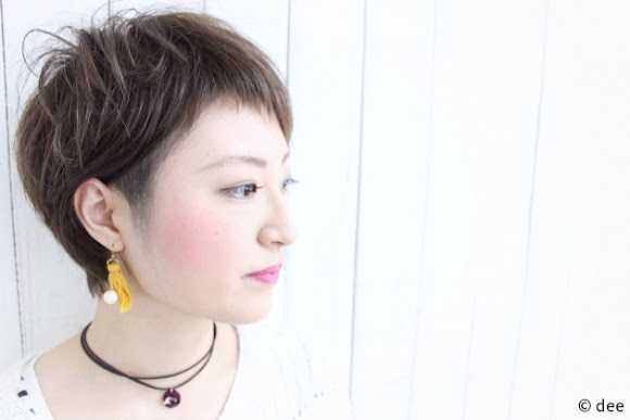 個性派さん必見 ツーブロック で女性でもカッコイイhairに 西浦和 さいたま市 すぐの美容室 美容院 ブルースター