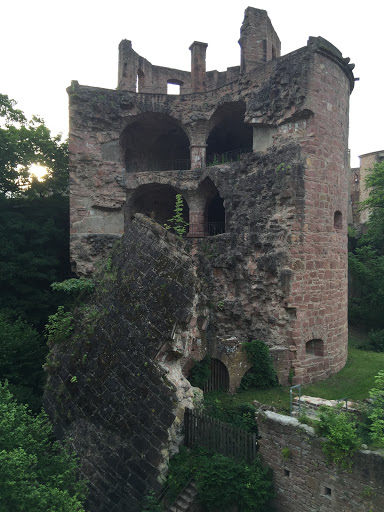 La tour rompue