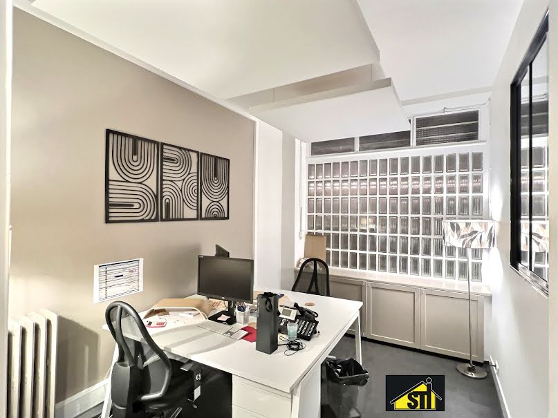 Location  locaux professionnels  110 m² à Paris 14ème (75014), 4 450 €