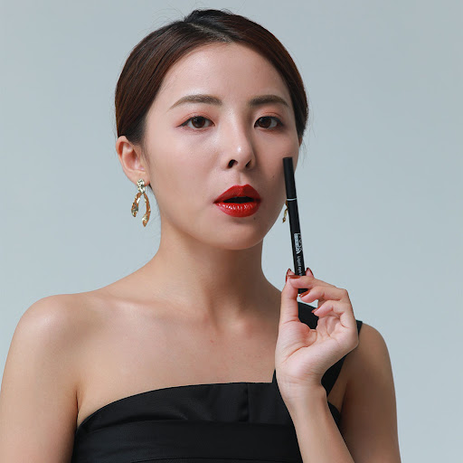 Title 2, Long-Lasting Waterproof Eyeliner That Doesnt S...