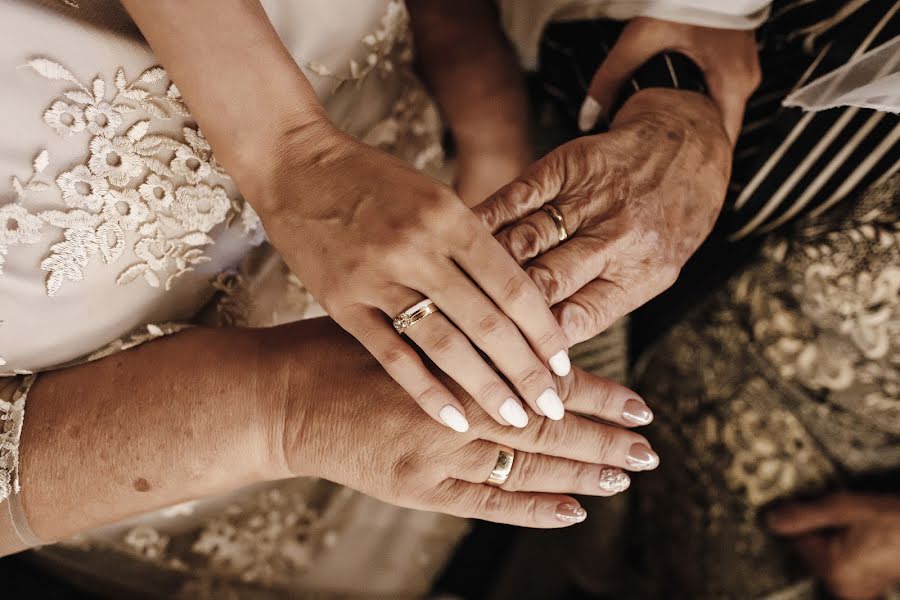 Wedding photographer Ekaterina Zamlelaya (katyzamlelaya). Photo of 18 April 2020