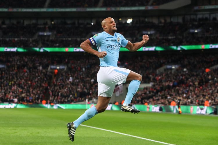 🎥 Vincent Kompany offre la victoire à Manchester City grâce à un but époustouflant !