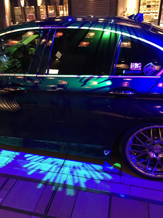 5シリーズ セダンのドライブ・COREDO室町・プチ撮影会・愉快な仲間たち・エムズガレージに関するカスタム事例の投稿画像4枚目