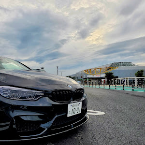 M4 クーペ F82