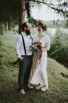 Wedding photographer Szabolcs Locsmándi (thelovereporters). Photo of 14 November 2020