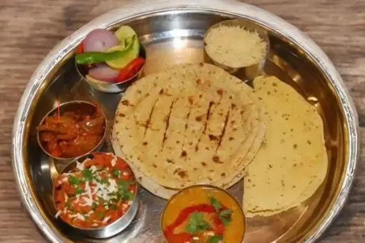 Matar Paneer With Butter [1 Plate]