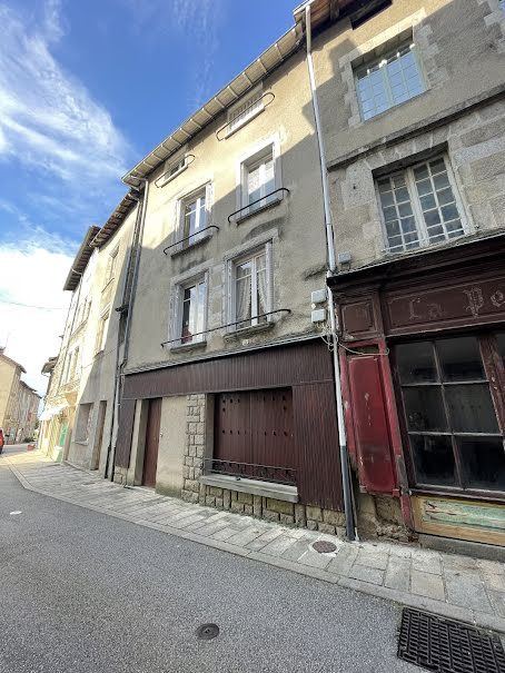 Vente maison 5 pièces 120 m² à Saint-Léonard-de-Noblat (87400), 75 600 €