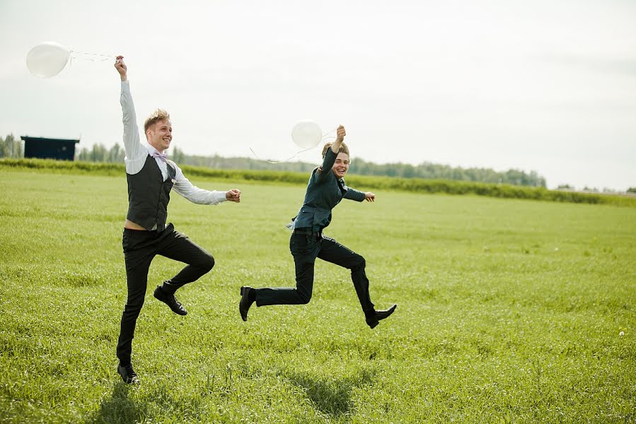 Wedding photographer Vladimir Zhuravlev (zhuravl07). Photo of 29 August 2013