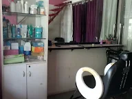 Midas Touch The Ladies Beauty Parlour And Spa photo 1