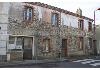 maison à La Chapelle-Saint-Florent (49)