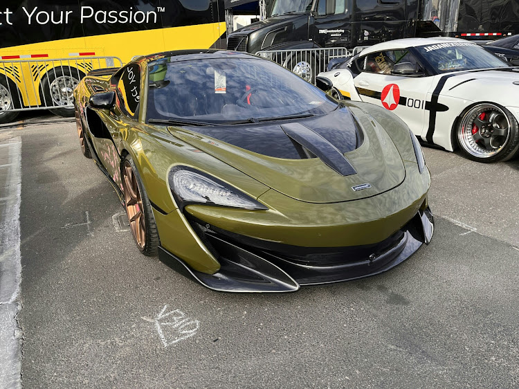CRYSTALEYEさんが投稿したセマショー・SEMASHOW2022・アメリカ・ラスベガス・カスタムカーに関するカスタム事例の投稿画像1枚目