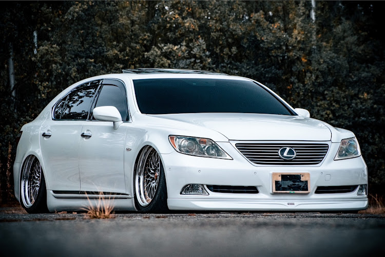 LSのLEXUS・LS460L・合同MT・静岡県に関するカスタム事例の投稿画像1枚目