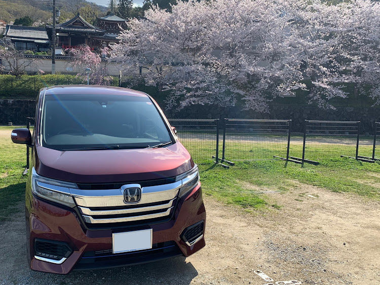 ステップワゴンスパーダのステップワゴン・ロッソ・桜・入学式に関するカスタム事例の投稿画像2枚目