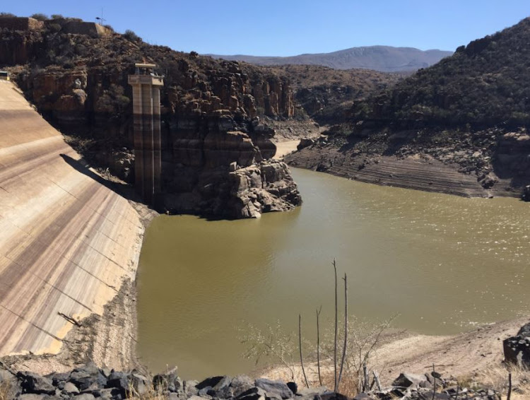 The Gamka Dam in Beaufort West is almost empty. It can still supply water to the community for between 15 and 20 days. #WCDrought