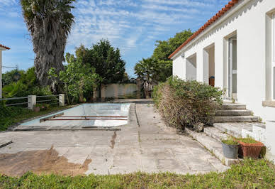 Maison avec piscine et jardin 4