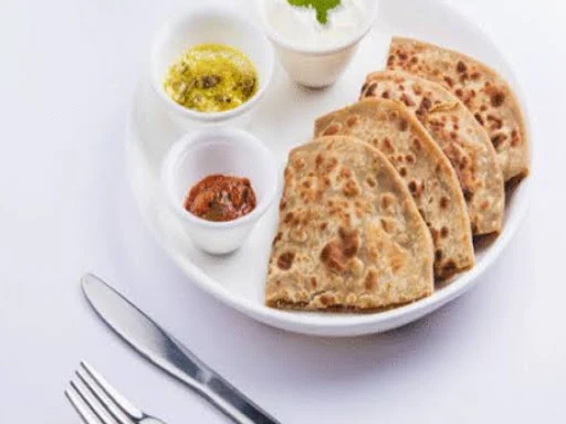 Aloo Paratha 2 Pcs With Curd And Pickle
