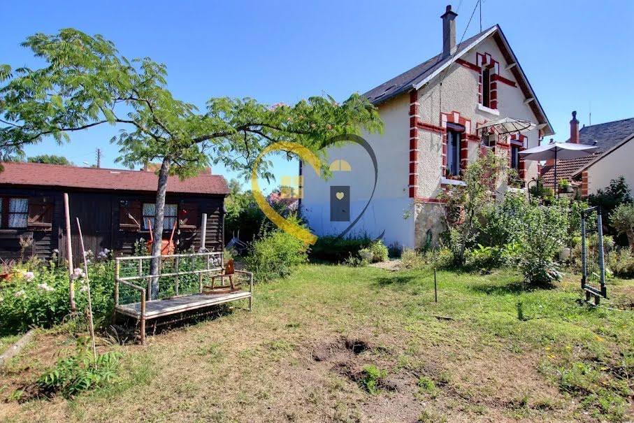 Vente maison 5 pièces 76 m² à Vierzon (18100), 127 000 €