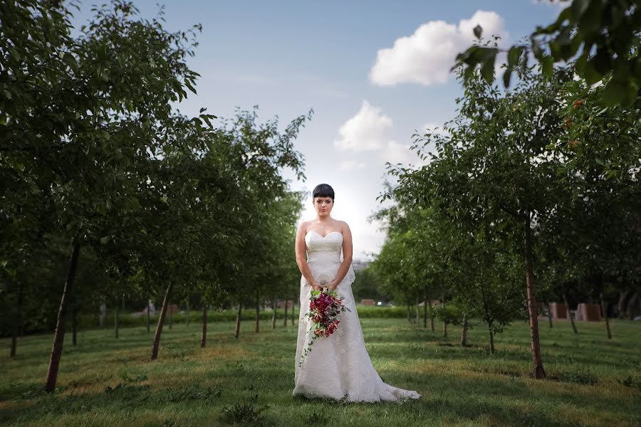結婚式の写真家Denis Kovalev (optimist)。2015 7月2日の写真
