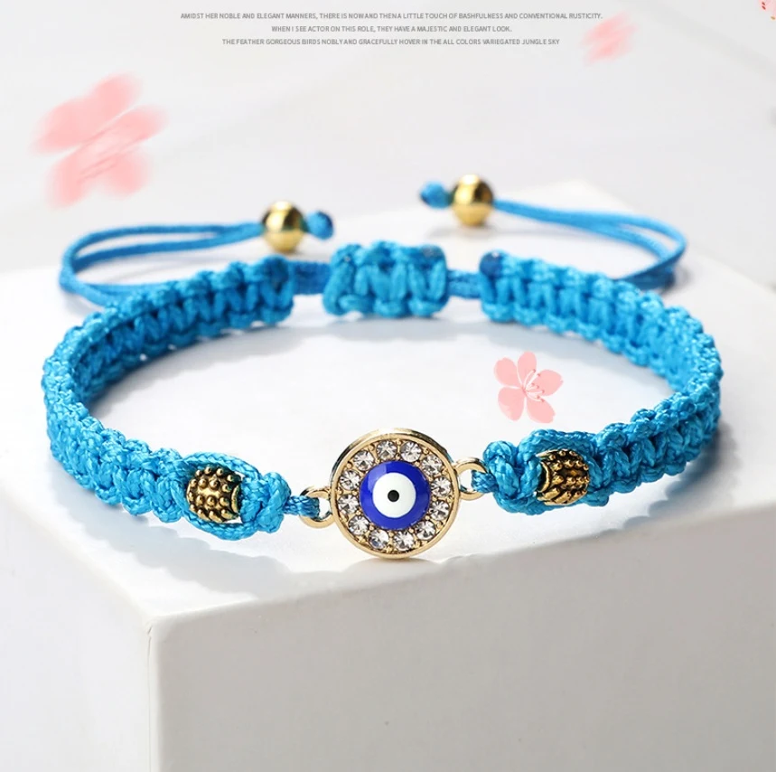 Duivels Oog Armband met rode touw veiligheidsslot. Bescherming en stijl gecombineerd. Een uniek accessoire voor dagelijks gebruik.