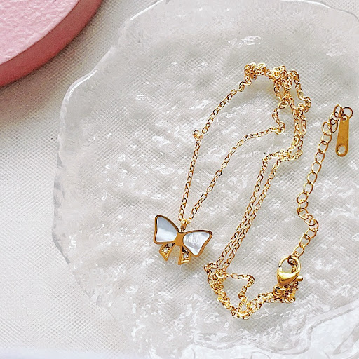 Title 2, Natural Fritillary Bow Necklace Autumn and Wint...