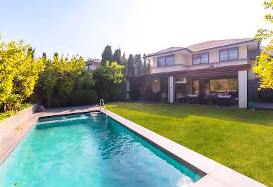 Maison avec jardin et terrasse 11