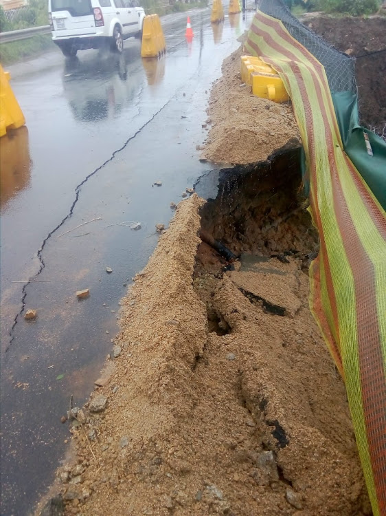 Cable cut by Randwater contractors in Roodepoort, Weltevreden Park. Power has been out since Wednesday. Restoration is expected later on Friday.