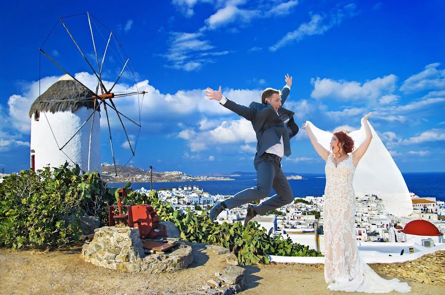 Wedding photographer Kostas Sinis (sinis). Photo of 6 February 2018