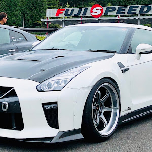 NISSAN GT-R R35