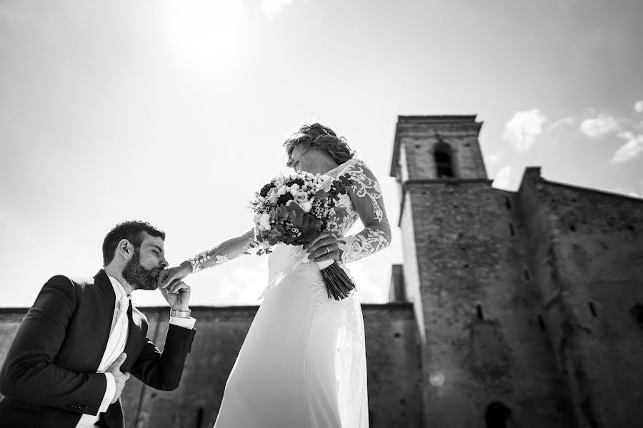 Wedding photographer Leonardo Scarriglia (leonardoscarrig). Photo of 25 May 2022