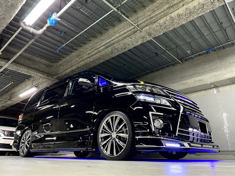 ヴェルファイアの洗車・西日本ケミカル・LEDテープ・ギタリスト・PG1-7MAXに関するカスタム事例の投稿画像2枚目
