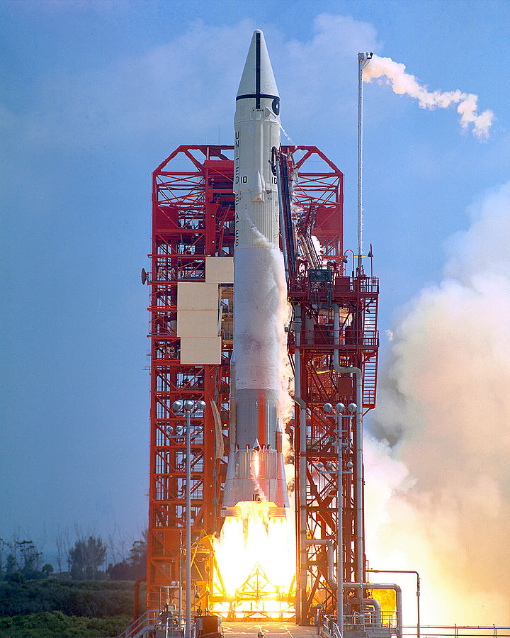 720px-Surveyor_1_launch.jpg