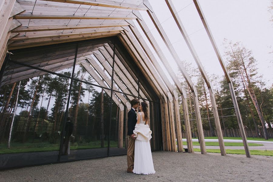 Fotógrafo de casamento Zhenya Sarafanov (zheniasarafanov). Foto de 19 de outubro 2020