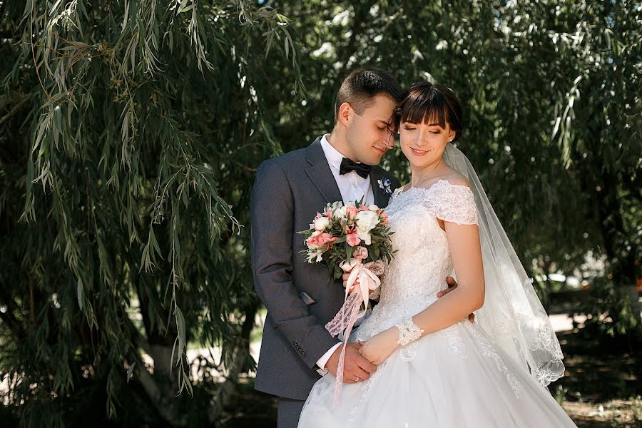 Fotógrafo de casamento Sergey Mikhnenko (sergnovo). Foto de 24 de junho 2018