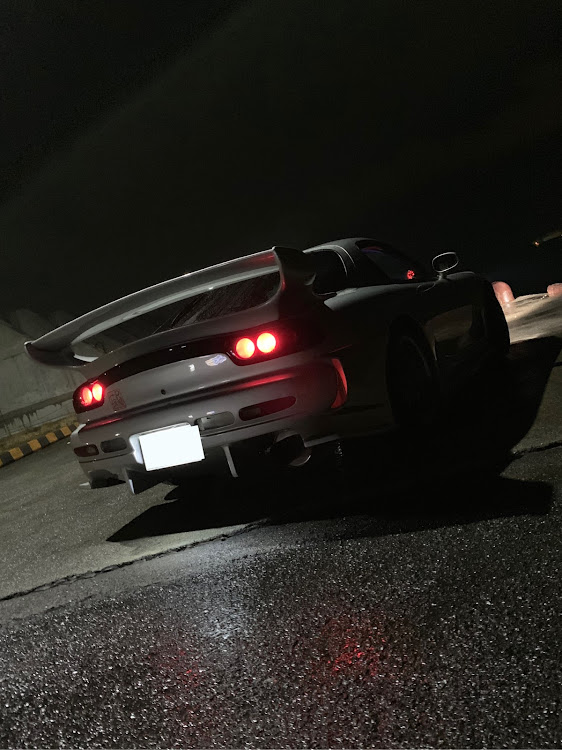 RX-7のそうだドライブに行こう・迷っております笑に関するカスタム事例の投稿画像2枚目