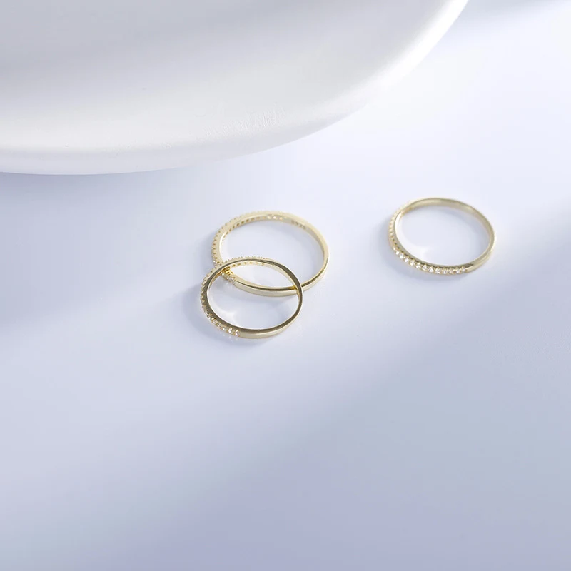 S925 Zilveren Ring met 14K Gouden Plating en Daglichtkleur Diamanten, Handgemaakt, Eenvoudig en Modieus Design