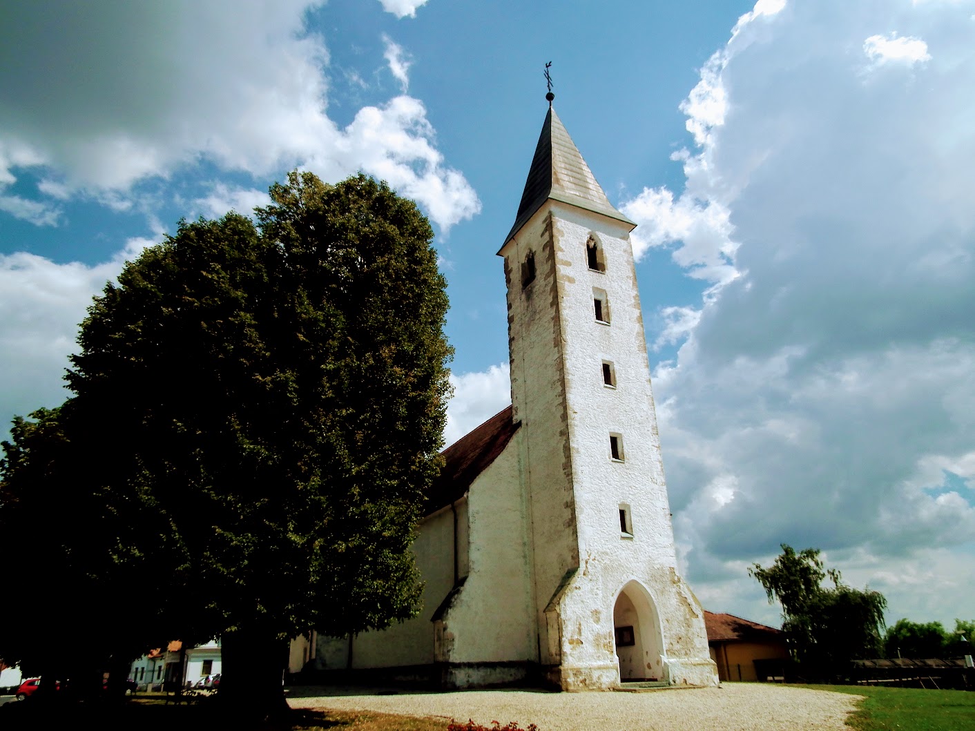 Martjanci (Mártonhely) - cerkev sv. Martina (Szent Márton rk. templom)