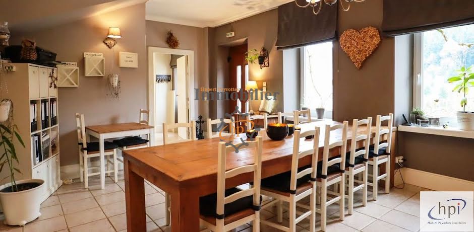 Vente maison 12 pièces 328 m² à Camarès (12360), 460 000 €