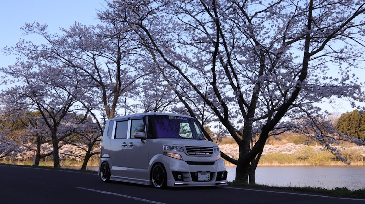 Nボックスカスタムのエヌボックスカスタム・車好きな人と繋がりたい・K-BREAK・桜と愛車・春の交通安全週間に関するカスタム事例の投稿画像9枚目