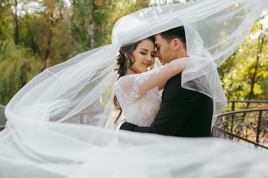 Photographe de mariage Asylbek Imandosov (rrabbitson). Photo du 7 novembre 2017